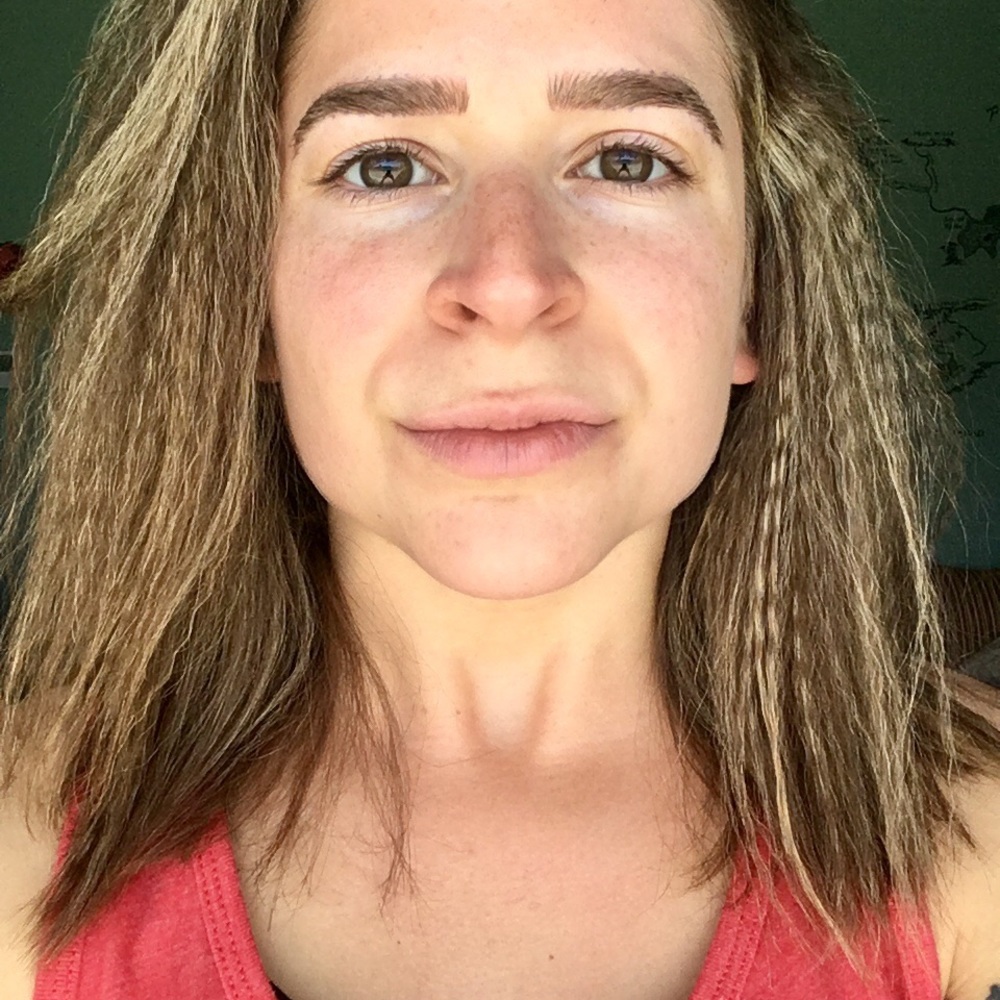 Meet your Posher, Adrienne